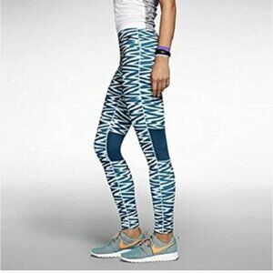 Nike teal green blue zig zag athletic workout running leggings. Women's Medium